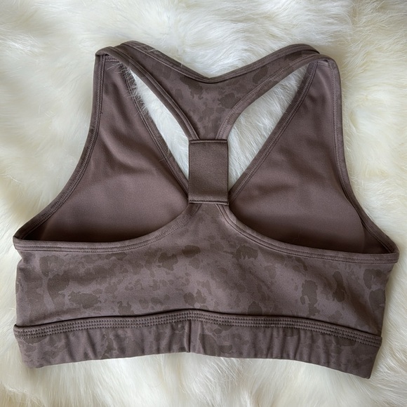 Alphalete Surface Wrap Bra - Picture 2 of 5